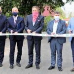 19.05.2020. Otwarcie dróg  powiatowych w gminach Raków, Chmielnik i Pierzchnica. Na zdjęciu (od lewej): Stefan Bąk - członek zarządu powiatu, Mariusz Ściana - członek zarządu powiatu, Mirosław Gębski - starosta kielecki, Stanisław Strąk - burmistrz Pierzchnicy, Cezary Majcher - członek zarządu powiatu / Starostwo Powiatowe w Kielcach