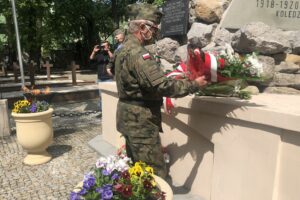 08.05.2020. Sandomierz. Uroczystości z okazji 75. rocznicy zakończenia II wojny światowej. Na zdjęciu: Janusz Jakubowski, prezes sandomierskiego koła Światowego Związku Żołnierzy Armii Krajowej / Grażyna-Szlęzak-Wójcik / Radio Kielce