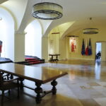 30.04.2019 Warszawa. Pałac Prezydencki. Sala Chorągwiana, gdzie znajdują się repliki polskich chorągwi z różnych okresów historycznych, a także kopie Konstytucji 3 Maja i Konstytucji dla Europy Wojciecha Jastrzębowskiego z 1831 / Jarosław Kubalski / Radio Kielce