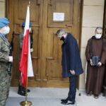 02.05.2020 Kielce. Święto Flagi. Uroczystości pod pamiątkową tablicą przy kościele p.w św. Franciszka z Asyżu. Wojewoda Zbigniew Koniusz / Jarosław Kubalski / Radio Kielce