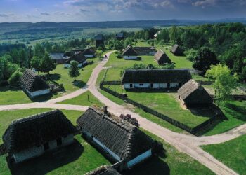 14.05.2020 Tokarnia. Muzeum Wsi Kieleckiej - Park Etnograficzny / Jarosław Kubalski / Radio Kielce