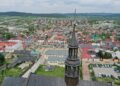 15.05.2020 Chęciny. Widok na miasto. Kościół św. Bartłomieja i zamek / Jarosław Kubalski / Radio Kielce