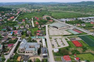 15.05.2020 Chęciny. Widok na miasto. Klasztor Franciszkanów / Jarosław Kubalski / Radio Kielce