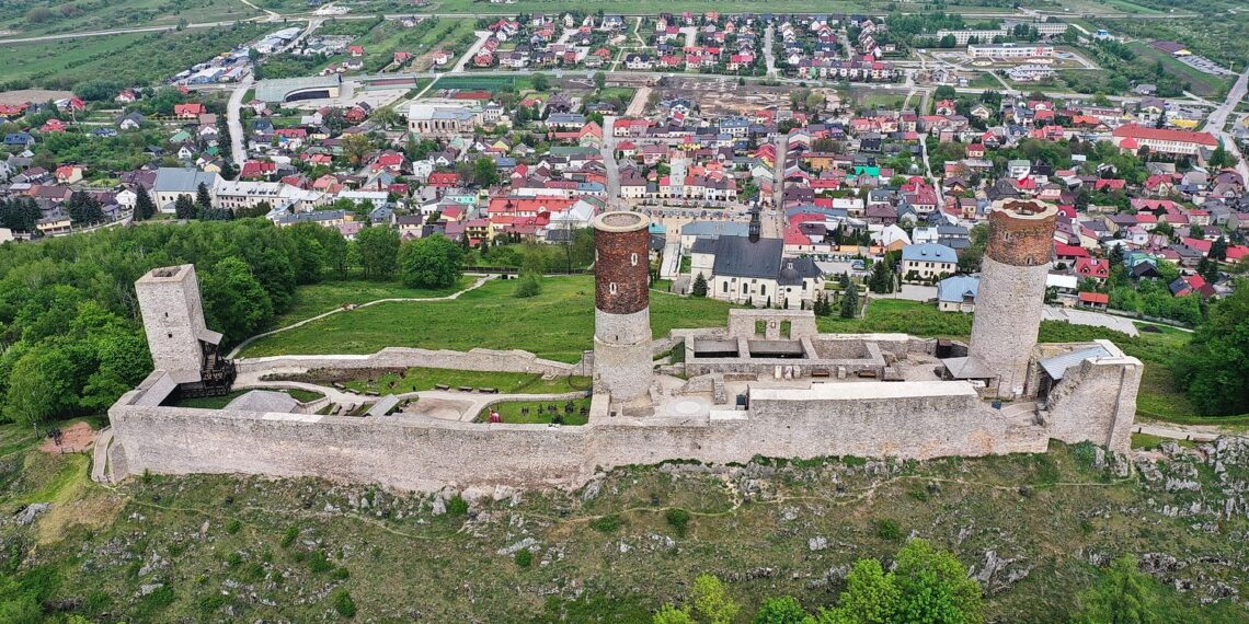 Wkrótce początek sezonu turystycznego w Świętokrzyskiem. Przewodnik radzi, co warto zwiedzić