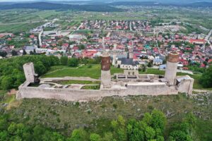 Wkrótce początek sezonu turystycznego w Świętokrzyskiem. Przewodnik radzi, co warto zwiedzić