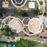 19.05.2020 Chęciny. Park. Budowa parku miejskiego / Jarosław Kubalski / Radio Kielce