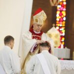 30.05.2020 Kielce. Kościół św. Józefa Robotnika. Święcenia kapłańskie. Biskup Jan Piotrowski / Jarosław Kubalski / Radio Kielce