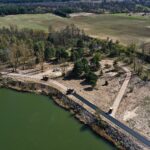 16.04.2020 Lipowica, Gmina Chęciny. Rewitalizacja terenu przy zbiorniku wodnym / Jarosław Kubalski / Radio Kielce