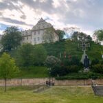 18.05.2020. Sandomierz. Złożenie kwiatów przy pomniku Ojca Świętego w setną rocznicę urodzin papieża-Polaka / Marek Kwitek / facebook