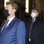 03.05.2020. Sandomierz.  Obchody rocznicy uchwalenia Konstytucji 3 Maja. Na zdjęciu (od lewej): Marcin Marzec - burmistrz Sandomierza, Marcin Piwnik - starosta sandomierski i Tomasz Huk - przewodniczący rady powiatu / Grażyna Szlęzak-Wójcik / Radio Kielce