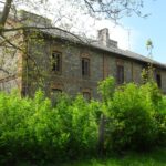 19.05.2020. Ostrowiec Św. Budynek przy ulicy Osadowej, w którym powstaną mieszkania socjalne / Emilia Sitarska / Radio Kielce