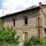 19.05.2020. Ostrowiec Św. Budynek przy ulicy Osadowej, w którym powstaną mieszkania socjalne / Emilia Sitarska / Radio Kielce