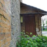 19.05.2020. Ostrowiec Św. Budynek przy ulicy Osadowej, w którym powstaną mieszkania socjalne / Emilia Sitarska / Radio Kielce