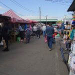 02.05.2020. Ostrowiec Świętokrzyski. Targowisko miejskie w czasie pandemii / Emilia Sitarska / Radio Kielce