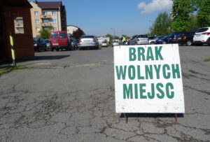 02.05.2020. Ostrowiec Świętokrzyski. Targowisko miejskie w czasie pandemii / Emilia Sitarska / Radio Kielce