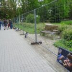 18.05.2020. Ostrowiec Św. Wystawa fotografii Fotoklubu MCK w Parku Miejskim im. Józefa Piłsudskiego / Emilia Sitarska / Radio Kielce