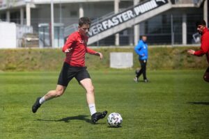 07.05.2020 Kielce. Trening piłkarzy Korony Kielce / Wiktor Taszłow / Radio Kielce