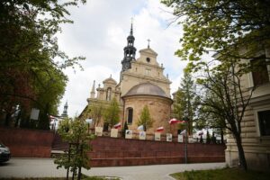 07.05.2020. Kielce. Bazylika katedralna Wniebowzięcia Najświętszej Maryi Panny w Kielcach / Wiktor Taszłow / Radio Kielce