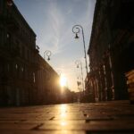 09.05.2020 Kielce. Zachód słońca nad ulicą Sienkiewicza / Wiktor Taszlow / Radio Kielce