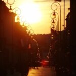 09.05.2020 Kielce. Zachód słońca nad ulicą Sienkiewicza / Wiktor Taszlow / Radio Kielce