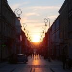 09.05.2020 Kielce. Zachód słońca nad ulicą Sienkiewicza / Wiktor Taszlow / Radio Kielce