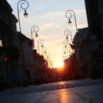 09.05.2020 Kielce. Zachód słońca nad ulicą Sienkiewicza / Wiktor Taszlow / Radio Kielce