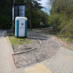 30.04.2020. Świętokrzyski Park Narodowy. Budowa ścieżki rowerowej Święta Katarzyna - Krajno / Wiktor Taszłow / Radio Kielce