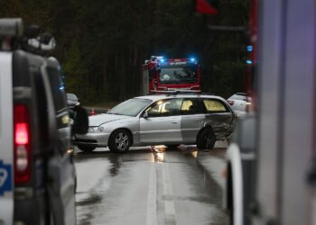 11.05.2020. Cedzyna. Wypadek / Wiktor Taszłow / Radio Kielce