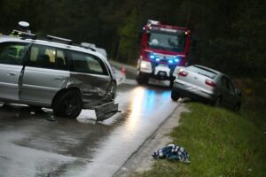 11.05.2020. Cedzyna. Wypadek / Wiktor Taszłow / Radio Kielce