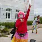 12.05.2020. Kielce. Wolontariusze Fundacji „Dr Clown” odwiedzili pielęgniarki / Wiktor Taszłow / Radio Kielce