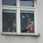 12.05.2020. Kielce. Wolontariusze Fundacji „Dr Clown” odwiedzili pielęgniarki / Wiktor Taszłow / Radio Kielce