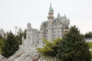 15.05.2020. Krajno. Park miniatur / Wiktor Taszłow / Radio Kielce