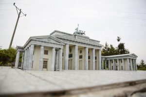 15.05.2020. Krajno. Park miniatur / Wiktor Taszłow / Radio Kielce