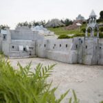 15.05.2020. Krajno. Park miniatur / Wiktor Taszłow / Radio Kielce