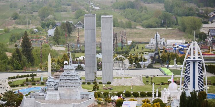 15.05.2020. Krajno. Park miniatur / Wiktor Taszłow / Radio Kielce