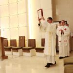 18.05.2020. Kielce. Msza święta w kościele akademickim w setną rocznicę urodzin św. Jana Pawła II / Wiktor Taszłow / Radio Kielce