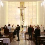 18.05.2020. Kielce. Msza święta w kościele akademickim w setną rocznicę urodzin św. Jana Pawła II / Wiktor Taszłow / Radio Kielce