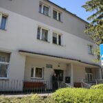 21.05.2020. Kielce. Konferencja przed Domem Pomocy Społecznej przy ulicy Złotej / Wiktor Taszłow / Radio Kielce