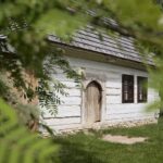 23.05.2020. Tokarnia. Pierwsi goście w skansenie / Wiktor Taszłow / Radio Kielce