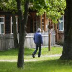 23.05.2020. Tokarnia. Pierwsi goście w skansenie / Wiktor Taszłow / Radio Kielce