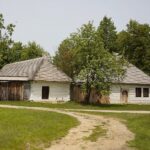 23.05.2020. Tokarnia. Pierwsi goście w skansenie / Wiktor Taszłow / Radio Kielce