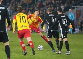 09.03.2020. Kielce. 26. kolejka PKO Ekstraklasy: Korona Kielce - ŁKS Łódź. Na zdjęciu: Grzegorz Szymusik / Wiktor Taszłow / Radio Kielce