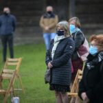 24.05.2020. Tokarnia. Msza święta przed zabytkowym kościołem z Rogowa / Wiktor Taszłow / Radio Kielce