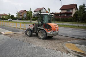 25.05.2020 Kielce. Budowa ścieżki rowerowej przy ulicy Warszawskiej / Wiktor Taszłow / Radio Kielce