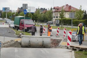 25.05.2020 Kielce. Budowa ścieżki rowerowej przy ulicy Warszawskiej / Wiktor Taszłow / Radio Kielce