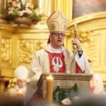 25.05.2020. Kielce. Msza św. w Bazylice Katedralnej. Na zdjęciu: biskup Jan Piotrowski / Wiktor Taszłow / Radio Kielce