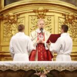 25.05.2020. Kielce. Msza św. w Bazylice Katedralnej / Wiktor Taszłow / Radio Kielce