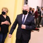 27.05.2020. Staszów. Wizyta prezydenta Andrzeja Dudy. Na zdjęciu (w środku): Andrzej Bętkowski - marszałek województwa świętokrzyskiego / Wiktor Taszłow / Radio Kielce