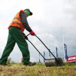 28.05.2020 Kielce. Uczniowie Szkoły Podstawowej nr 34 wysiali łąkę kwietną / Wiktor Taszłow / Radio Kielce