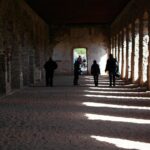 17.05.2020. Ujazd. Turyści na zamku Krzyżtopór w czasie epidemii / Emilia Sitarska / Radio Kielce